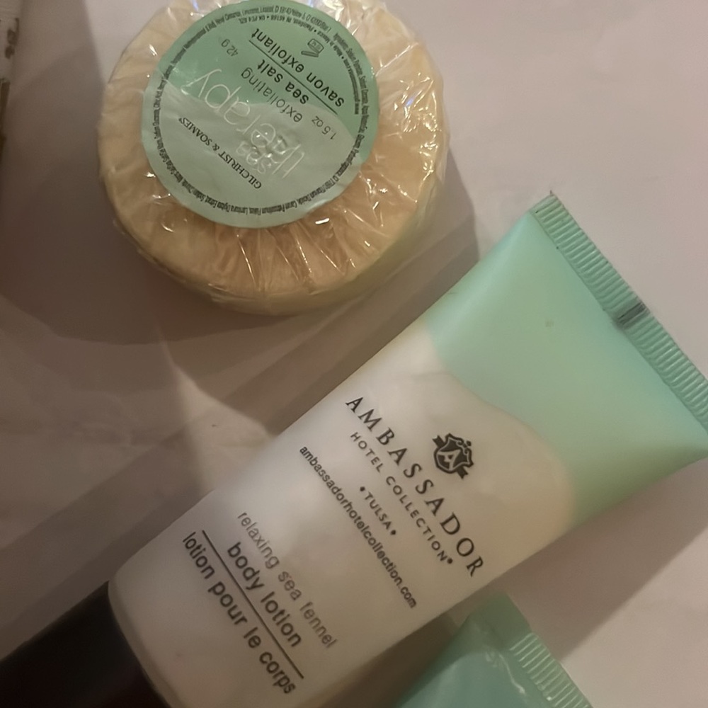 Spa guest bathroom toiletries lotions 🧴 60 variety pc w/ box - Picture 7 of 16